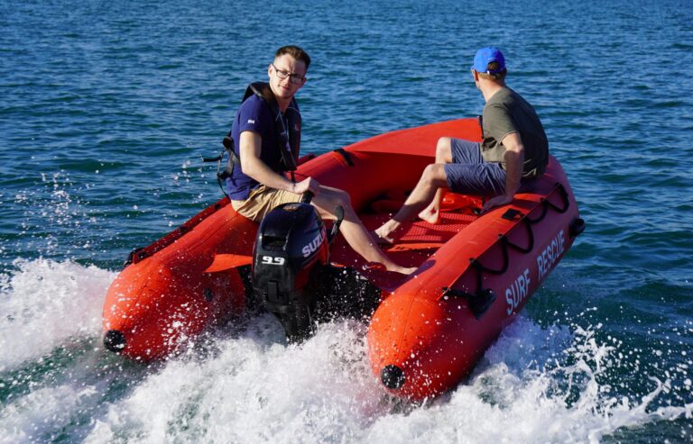 165_SURFRECUE380_28.jpg
